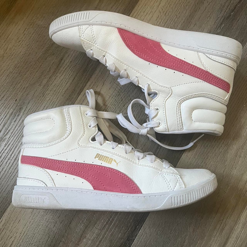 Comfortable puma sneakers only used a handful of times